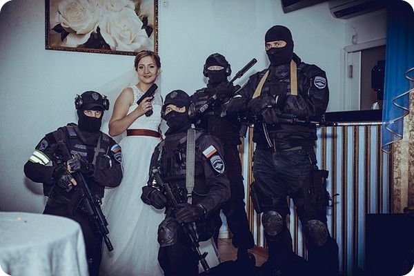 8 МАРТА В ОФИСЕ: ДЛЯ КРАСОТОК