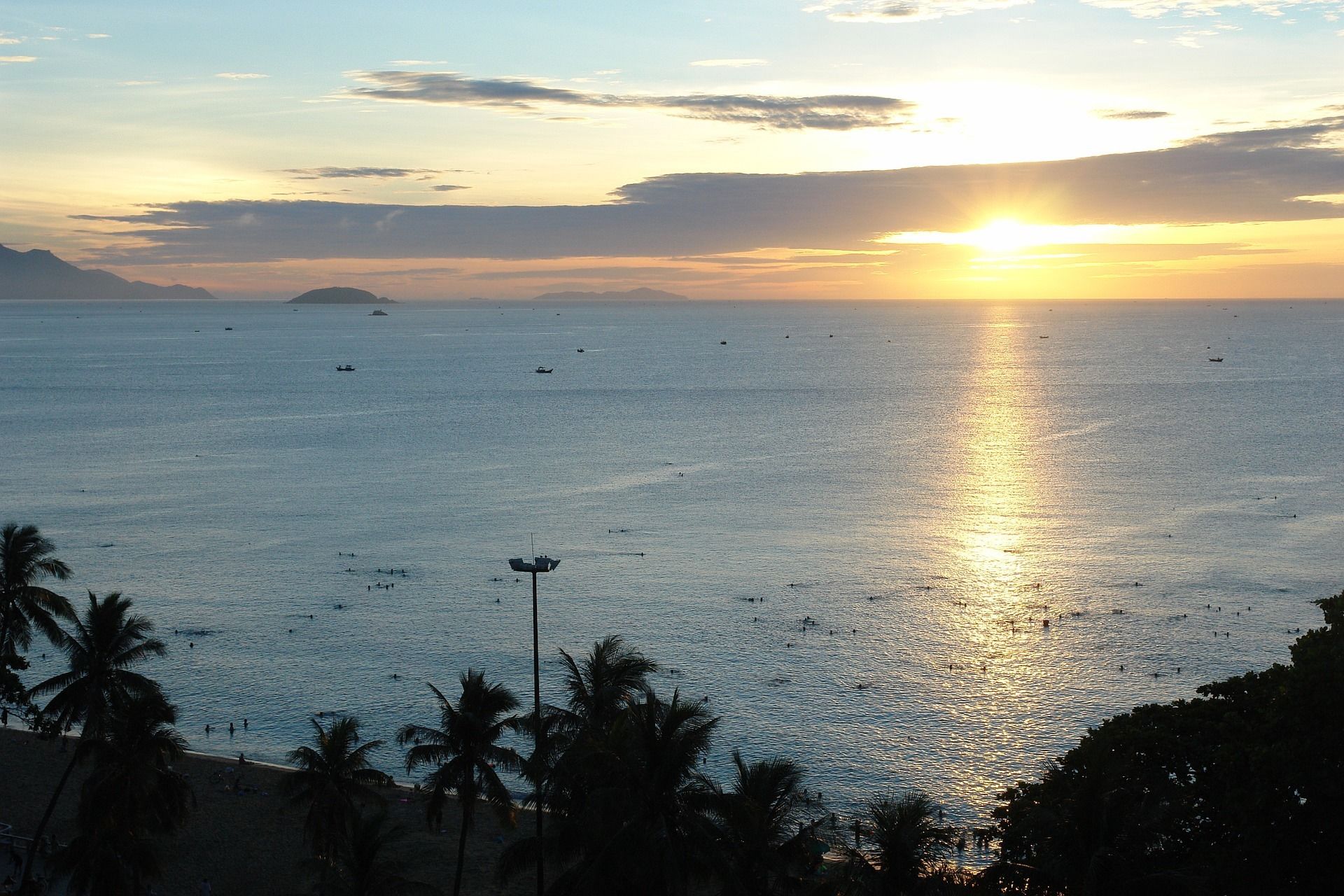 Vietnam Tours For Books