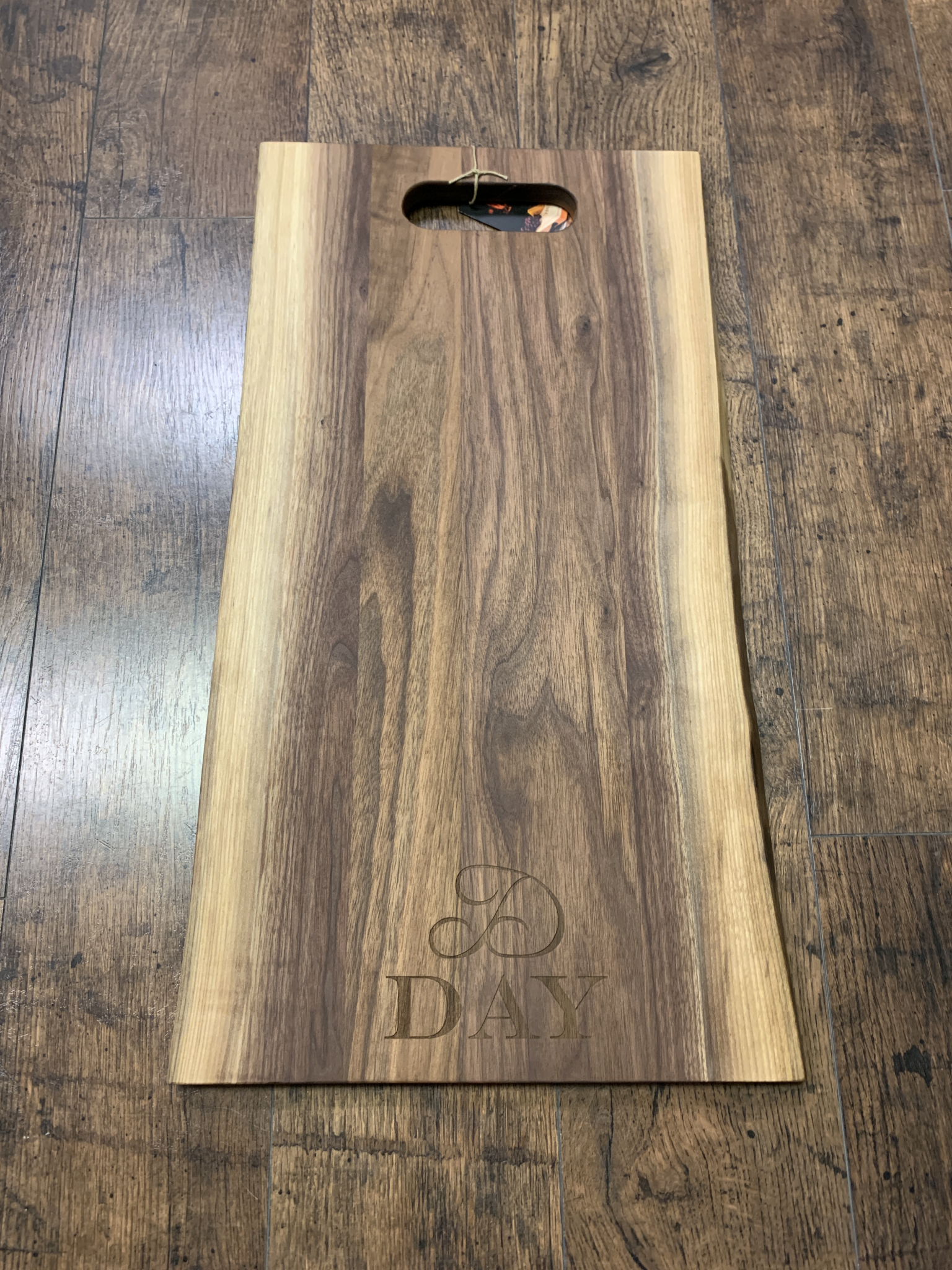 Live Edge Cutting Board leb