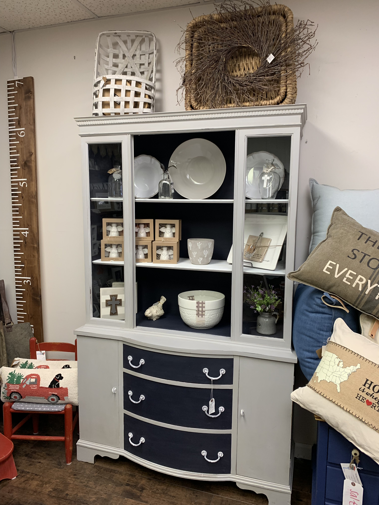 SSC Grey China Hutch With Navy Interior White Shelves. sscf7