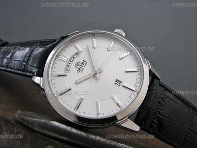 Orient Wide Calendar Edelstahl Herrenuhr FEV0U003WH Orient Wide Calendar Edelstahl Herrenuhr FEV0U003WH