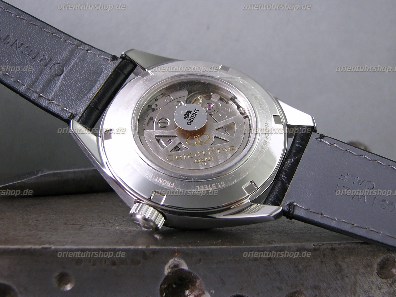 Orient Star Open-Heart Automatik Herrenuhr RE-AV0005L00B Orient Star Open-Heart Automatik Herrenuhr RE-AV0005L00B
