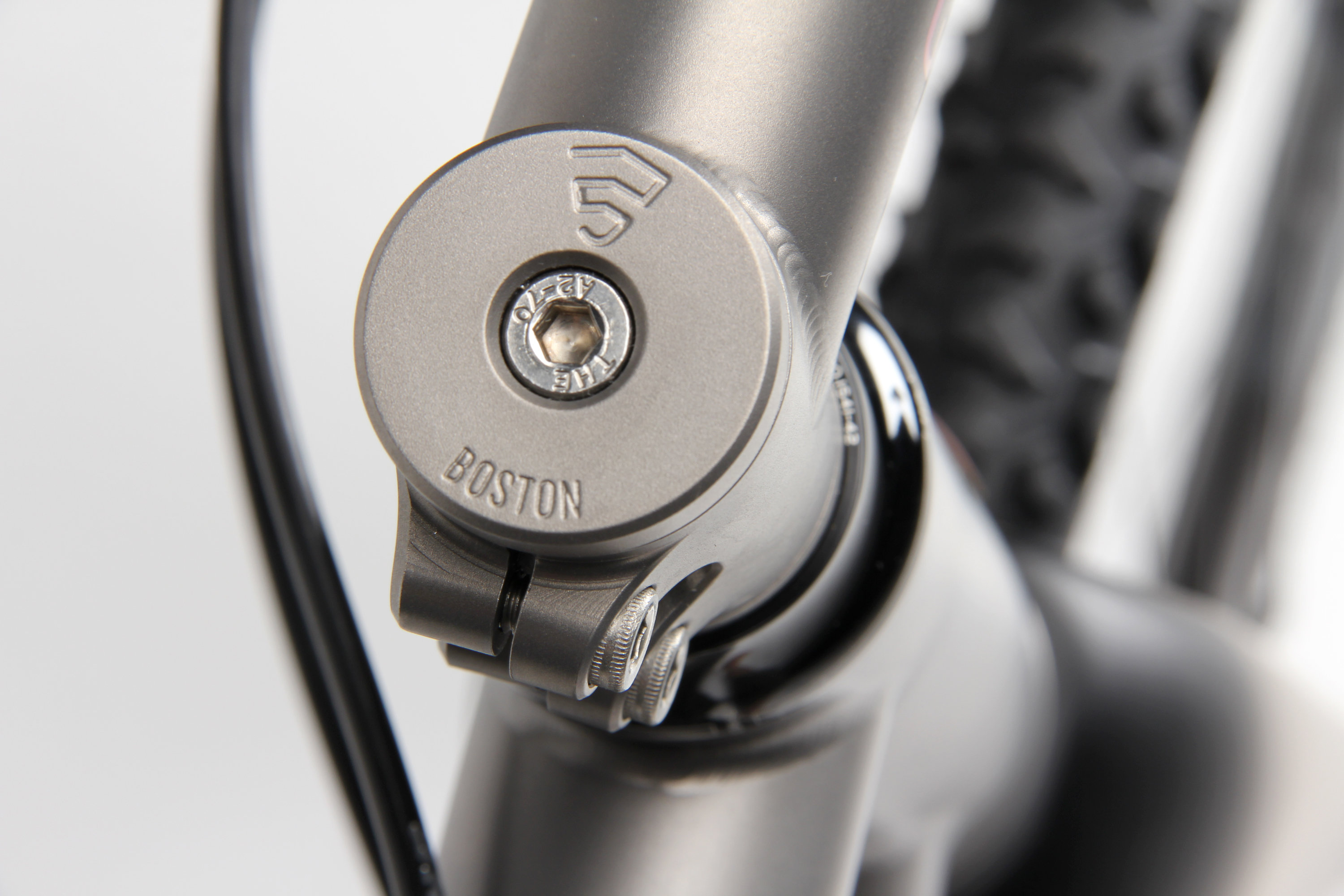 Titanium Steerer Cap with Integrated 5mm Spacer