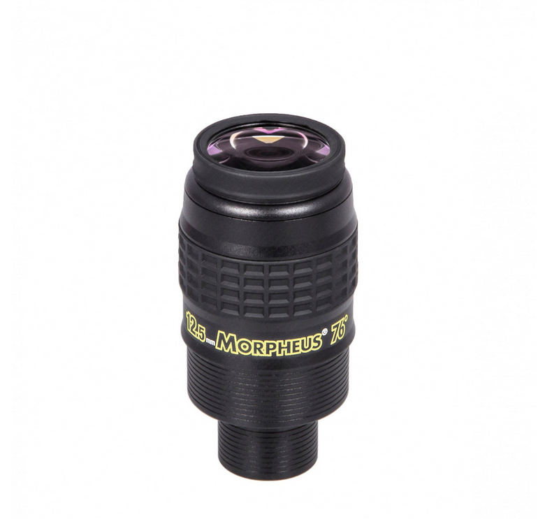 Brennweite: 12,5 mm. 76° echtes Bildfeld. Höhe: 84 mm. Dicke: 55 mm. Augenabstand: 20 mm.