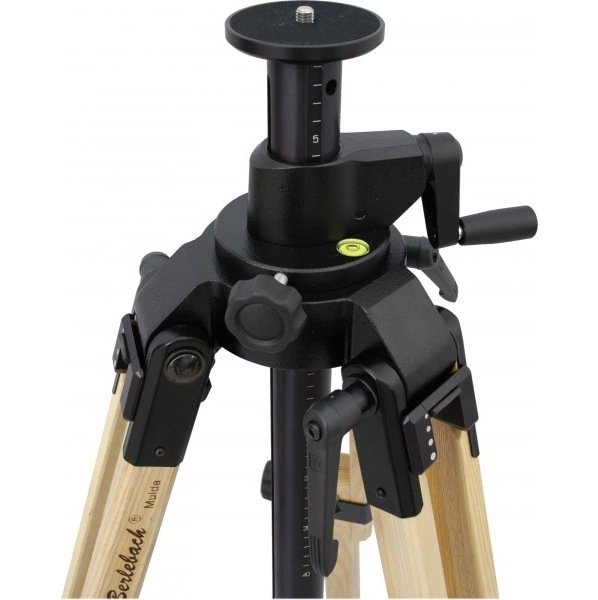 Die starke Kurbelsäule bietet bis zu knapp 40 cm Hub und damit hohe Flexibilität