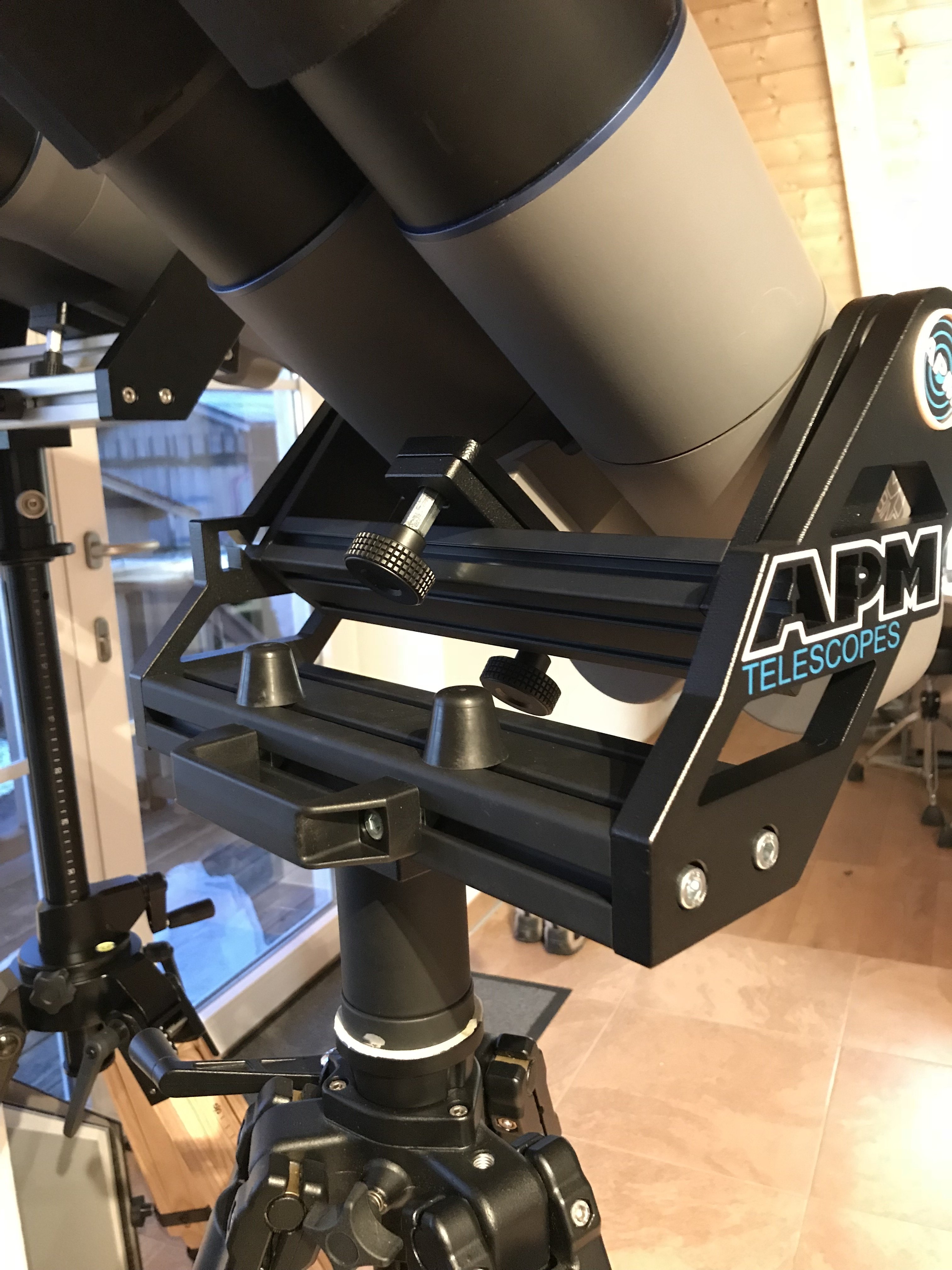 APM Gabel-Montierung für Großferngläser
