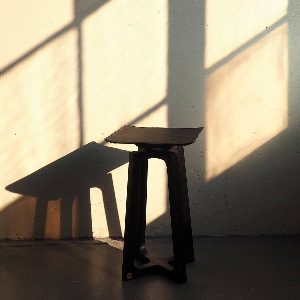 Low Stool_Elevation PetitTabouret