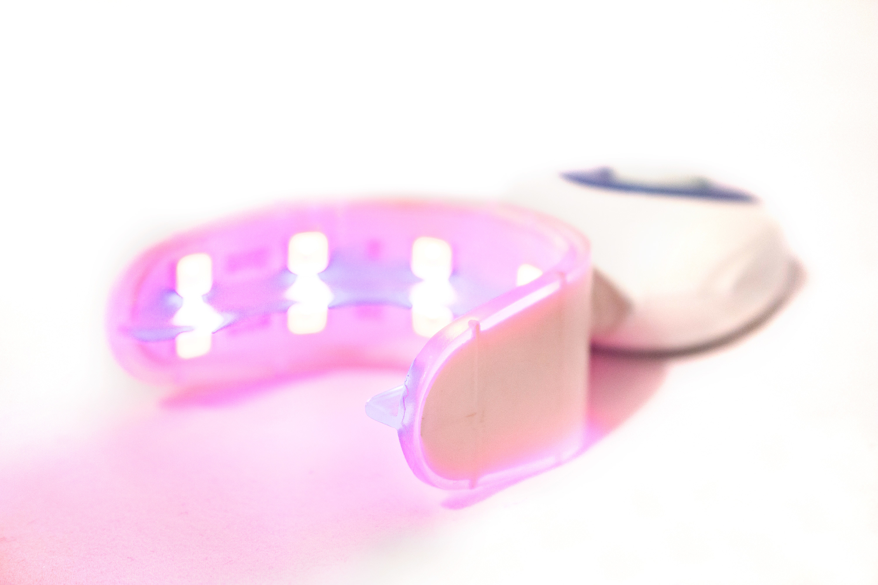 dpl Oral Care Light Therapy System + Teeth Whitening