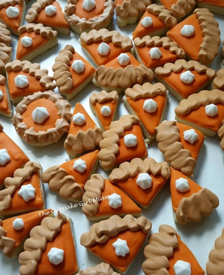 Thanksgiving Pumpkin Pie - Sugar Cookies Thanksgiving Pumpkin Pie - Sugar Cookies
