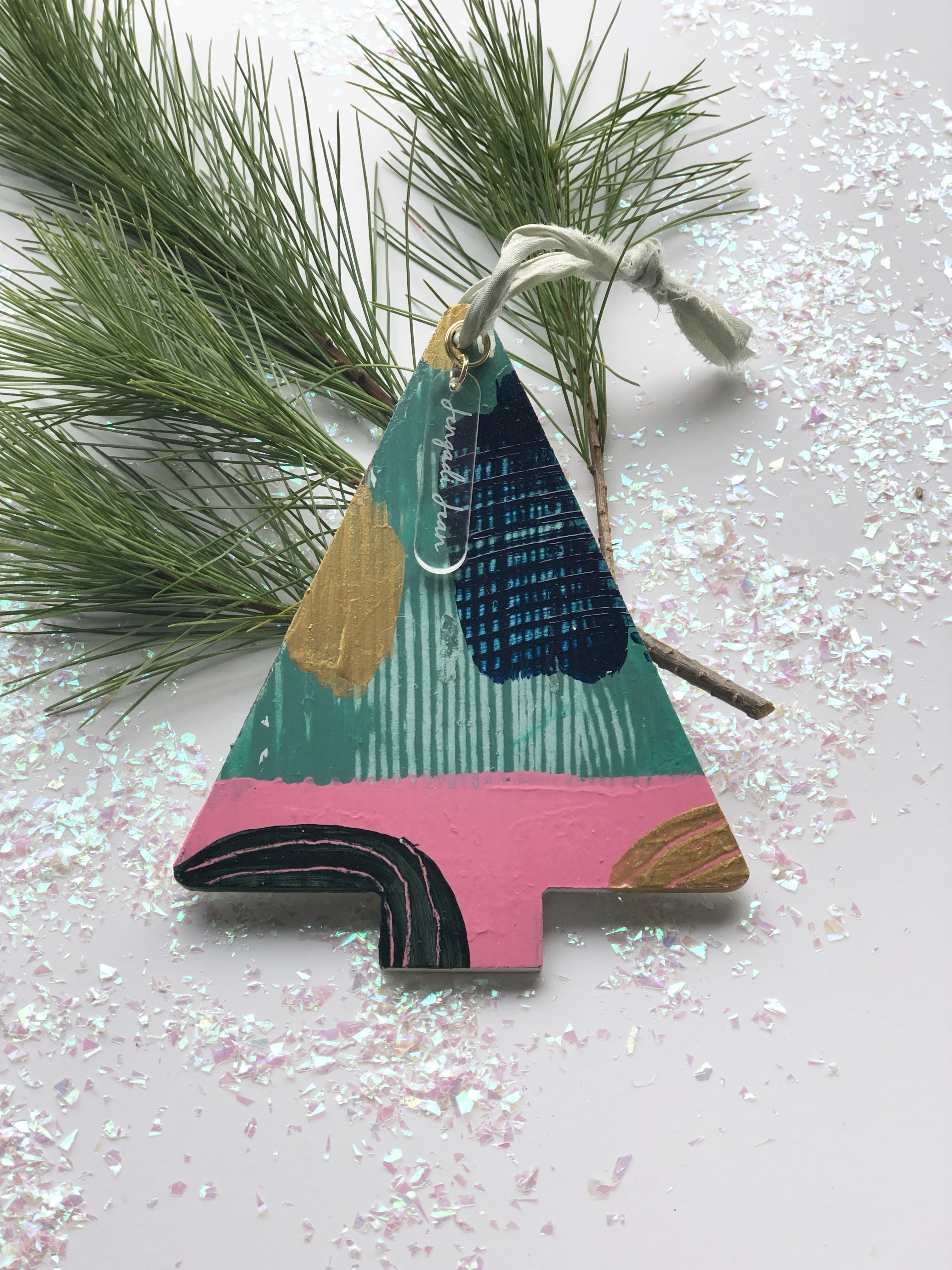 Ornament No. 4 00122