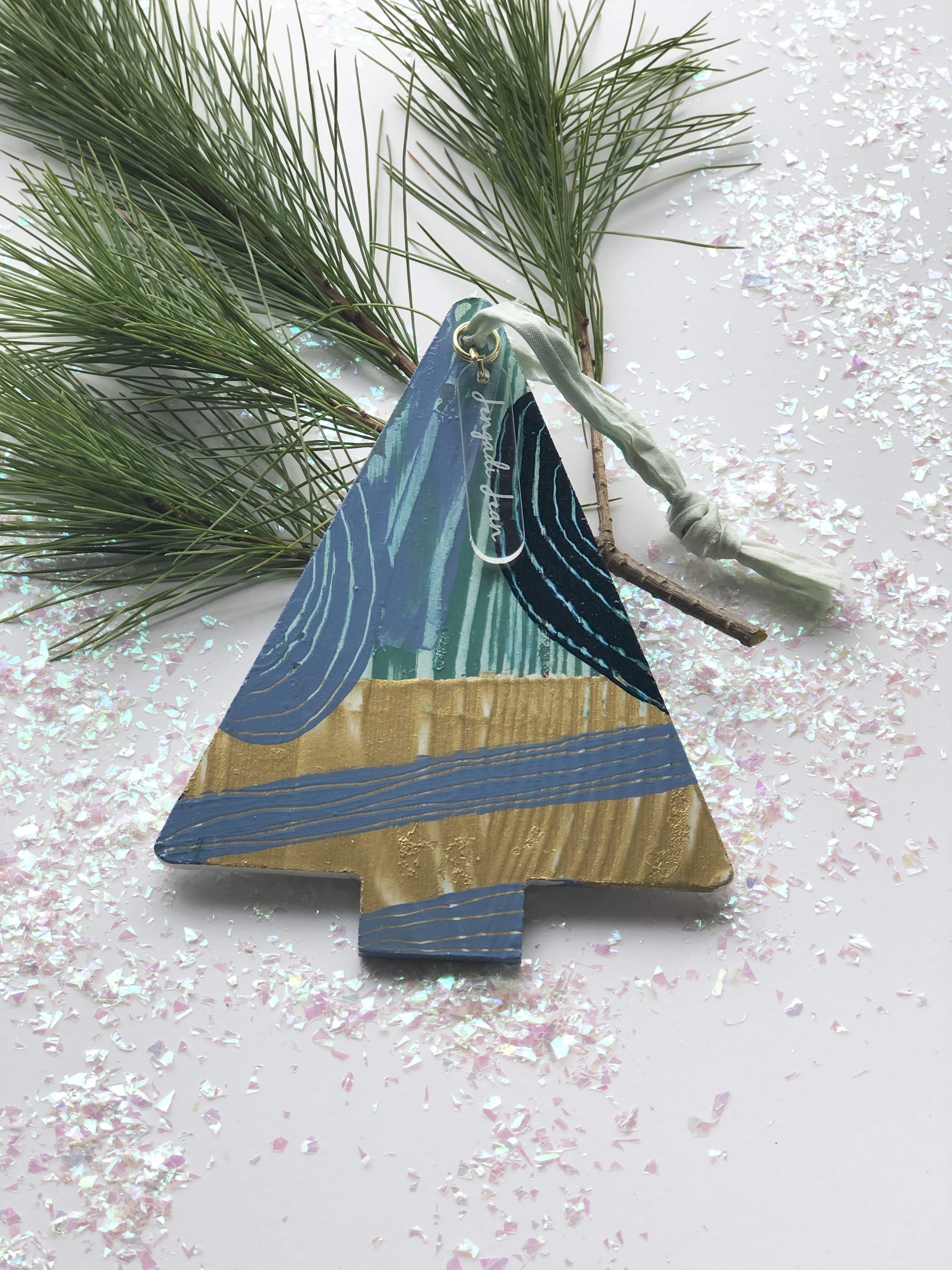 Ornament No. 5 00123