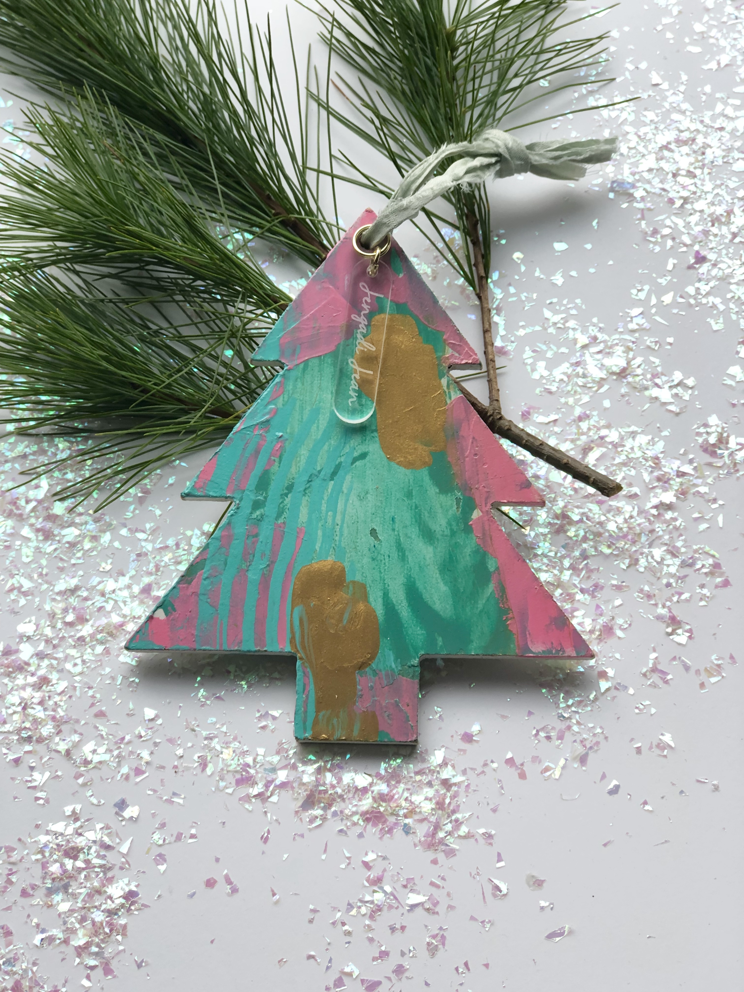 Ornament No. 6 00124