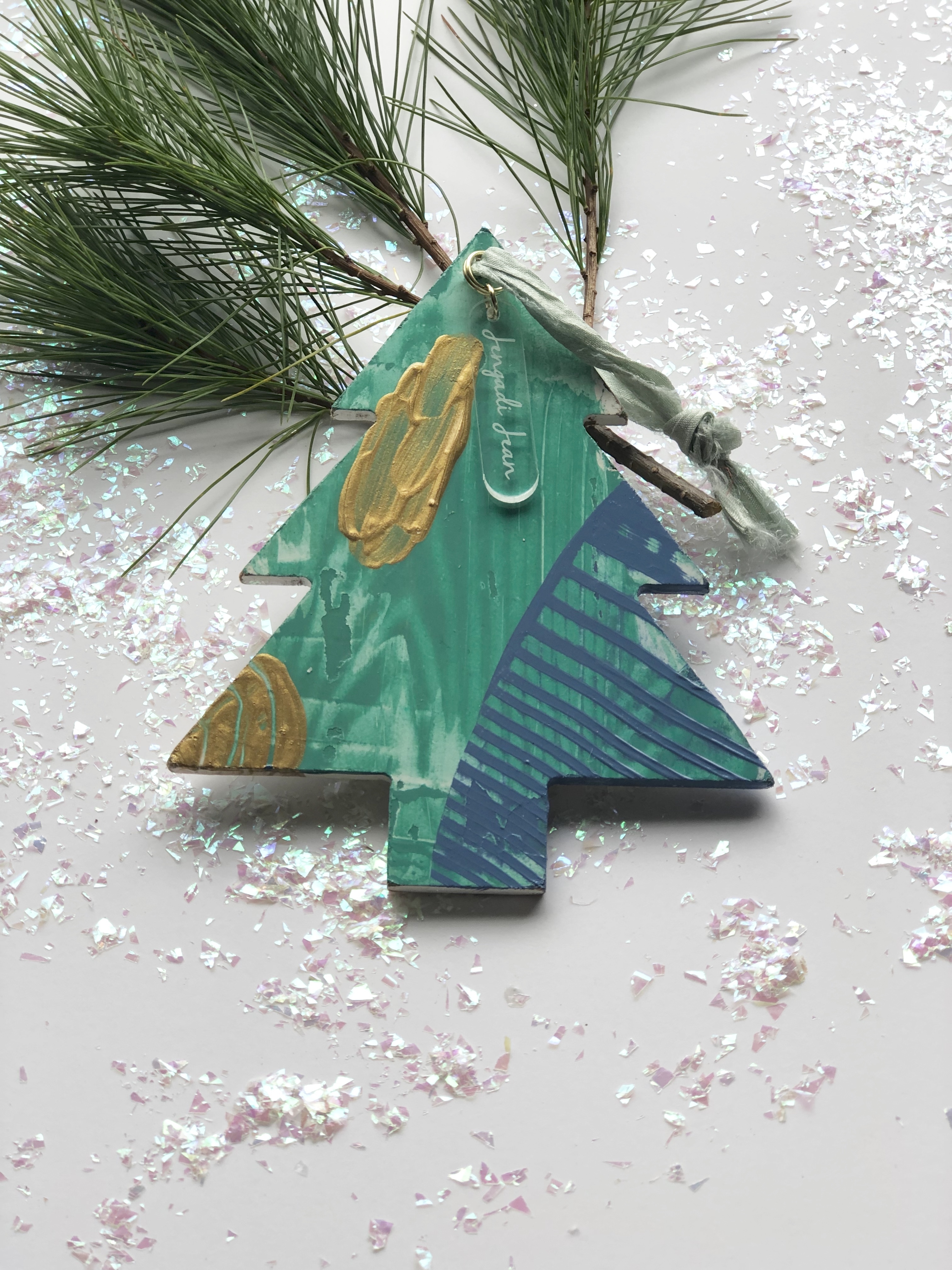 Ornament No. 9 00127