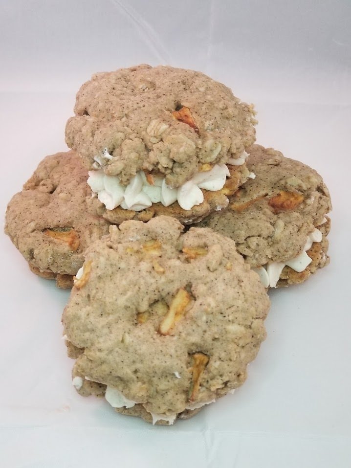 Oatmeal Apple Pie Sandwich Kookie (GF) Oatmeal Apple Pie Sandwich Kookie (GF)