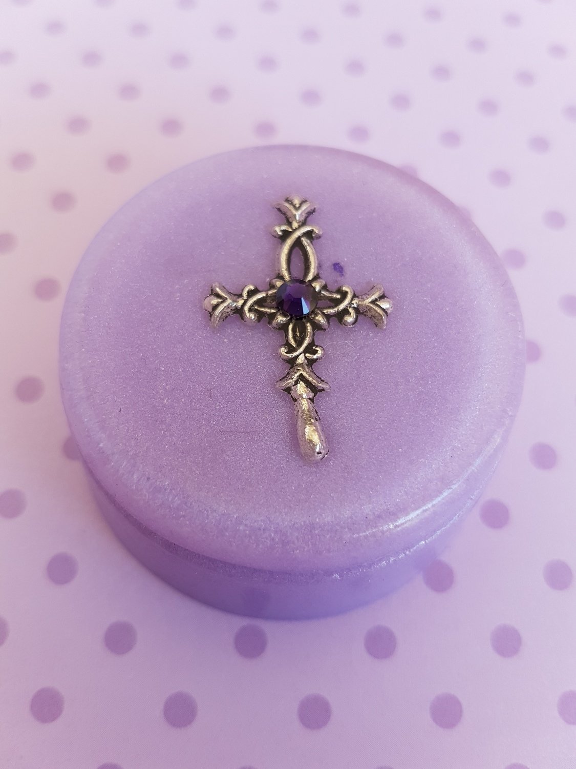 Christening box lilac small round