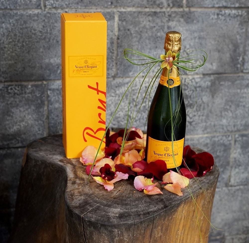 Champagne Veuve Clicquot Florist Sydney, Surry Hills, Redfern