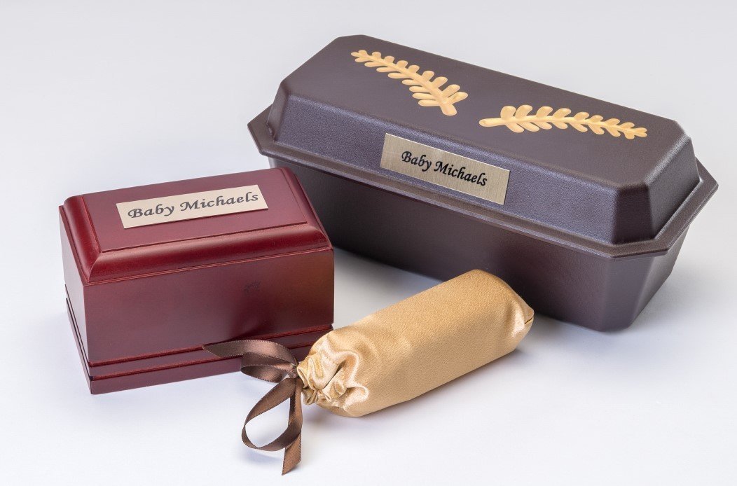 Wooden Casket with Plastic Vault, Vessel and Gold Satin Cover (up to 13 weeks) C-4-WG 636225539508