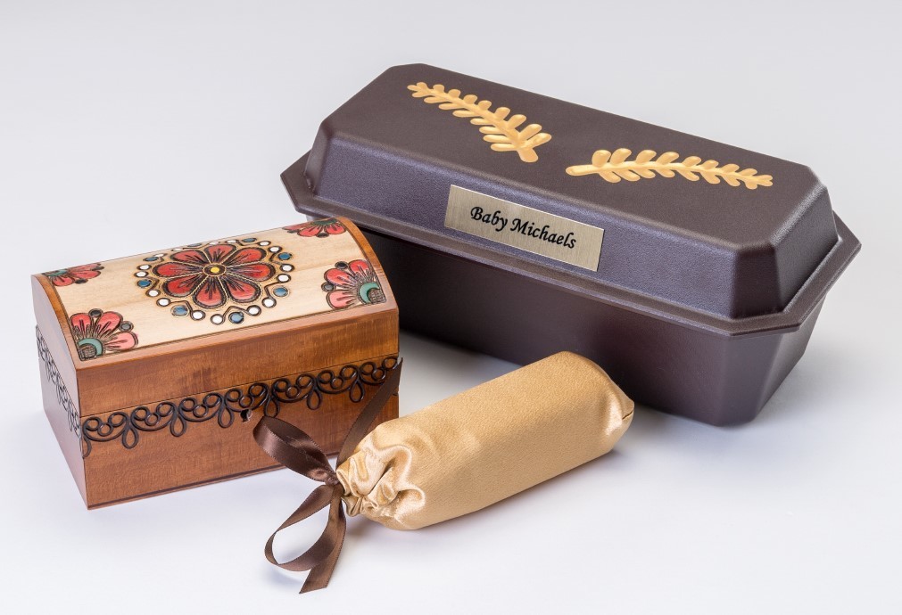 Wood Flower Casket with Plastic Vault (up to 13 weeks) C-4-RF 636225539669