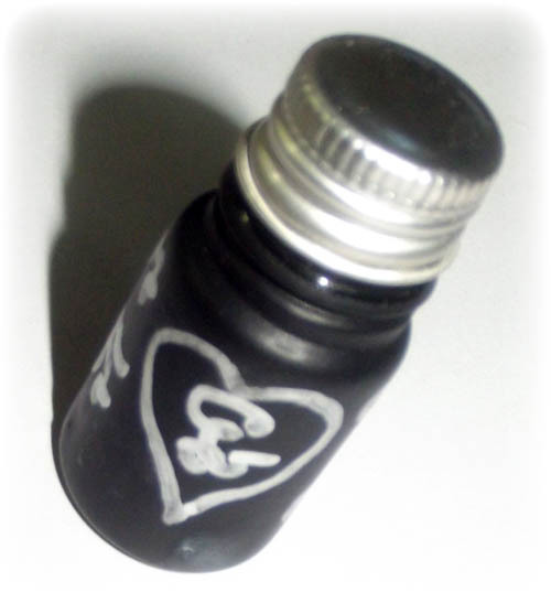 Nam Man Prai Salika Mat Jai Celestial Magpie Heartbreaker Potion - Luang Por Somsak Nam Man Prai Salika Mat Jai Celestial Magpie Heartbreaker Potion - Luang Por Somsak