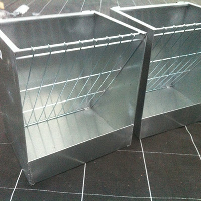 ophangbare hooiruif met voerbak 00288