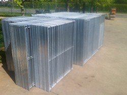 Hondenren 3 x 6 m met deur - 8 cm spijl
