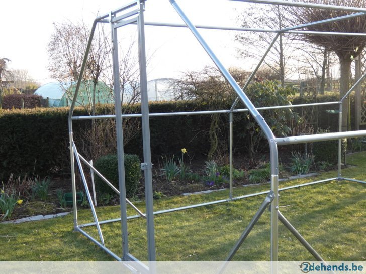 Kippenren / volière 6 x 3 x 2 m plat dak incl draad en zeil