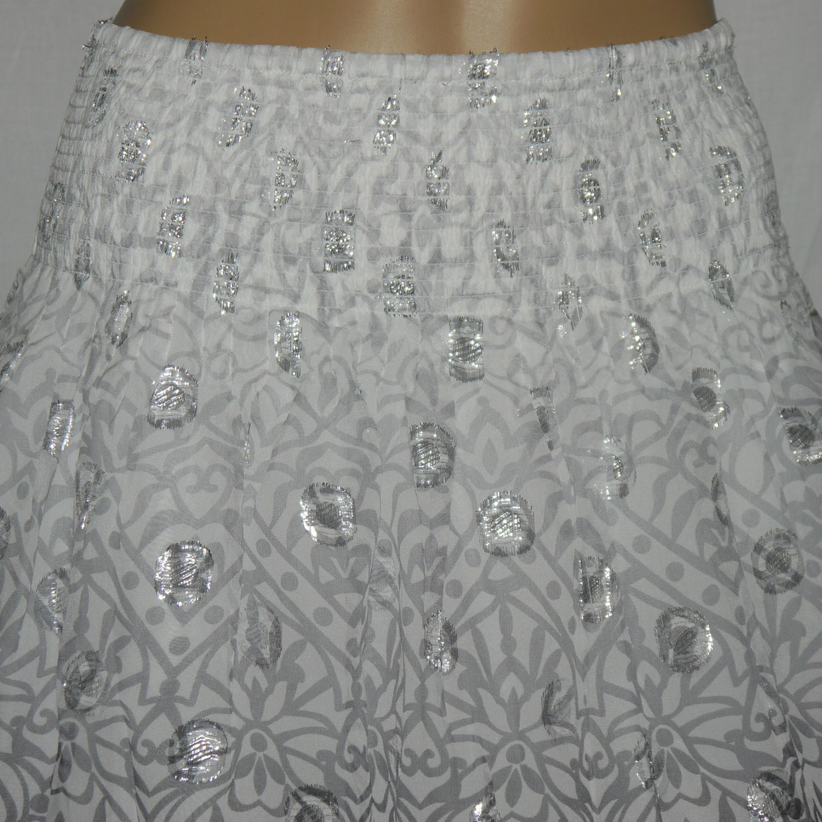 wide elastic waist band for stretch and comfort