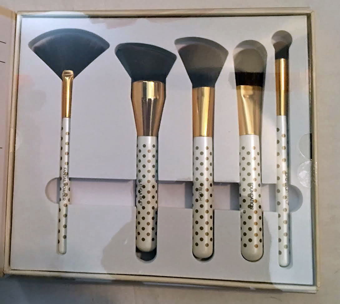 Bella Pro Signature Five White/Gold Polka Dots Contour Brush Set