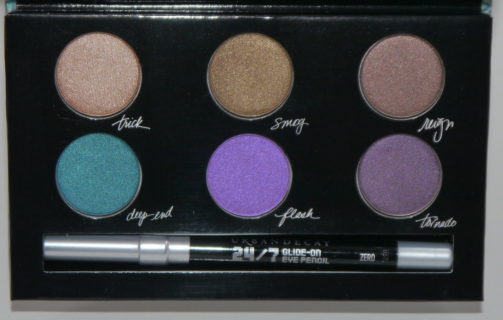 Urban Decay LIMITED EDITION Wende's Contraband Eye Shadow Palette 6 x 0.03 oz