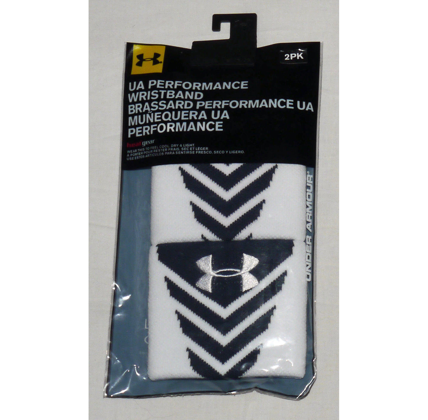 1 Pair Under Armour UA Performance Undeniable Wristbands -White & Midnight Navy 12818