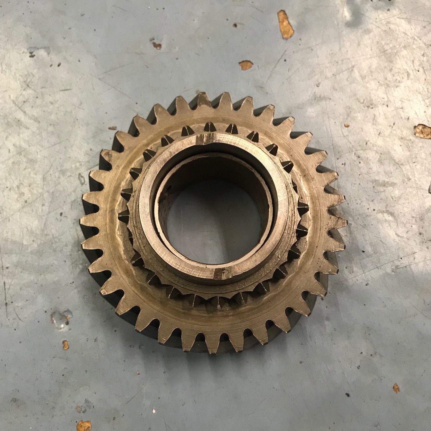 Volvo M40 1st gear 33 tooth (used) 380150 TRV200B