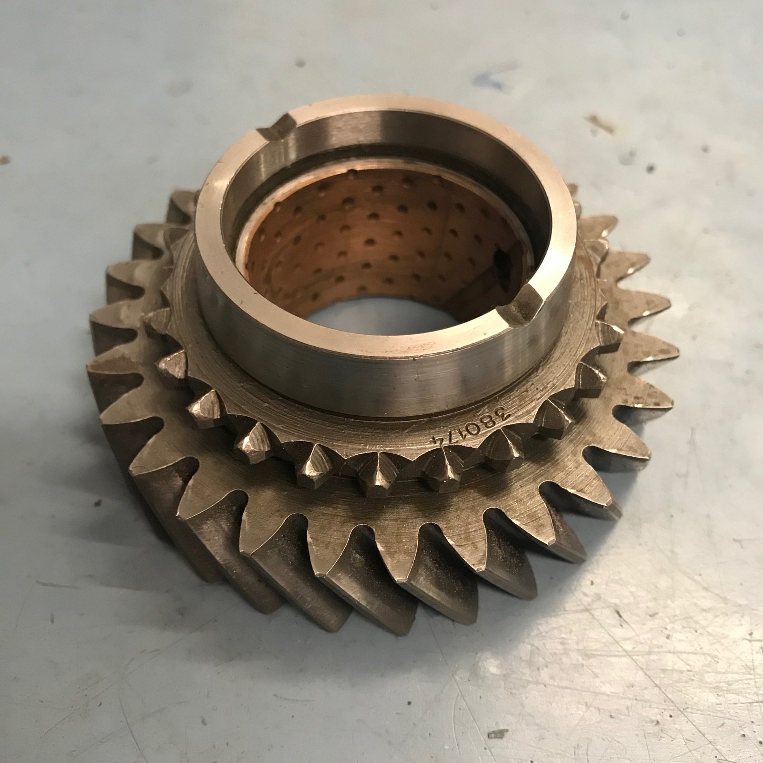 Volvo M40 2nd gear 28 tooth (used) 380174