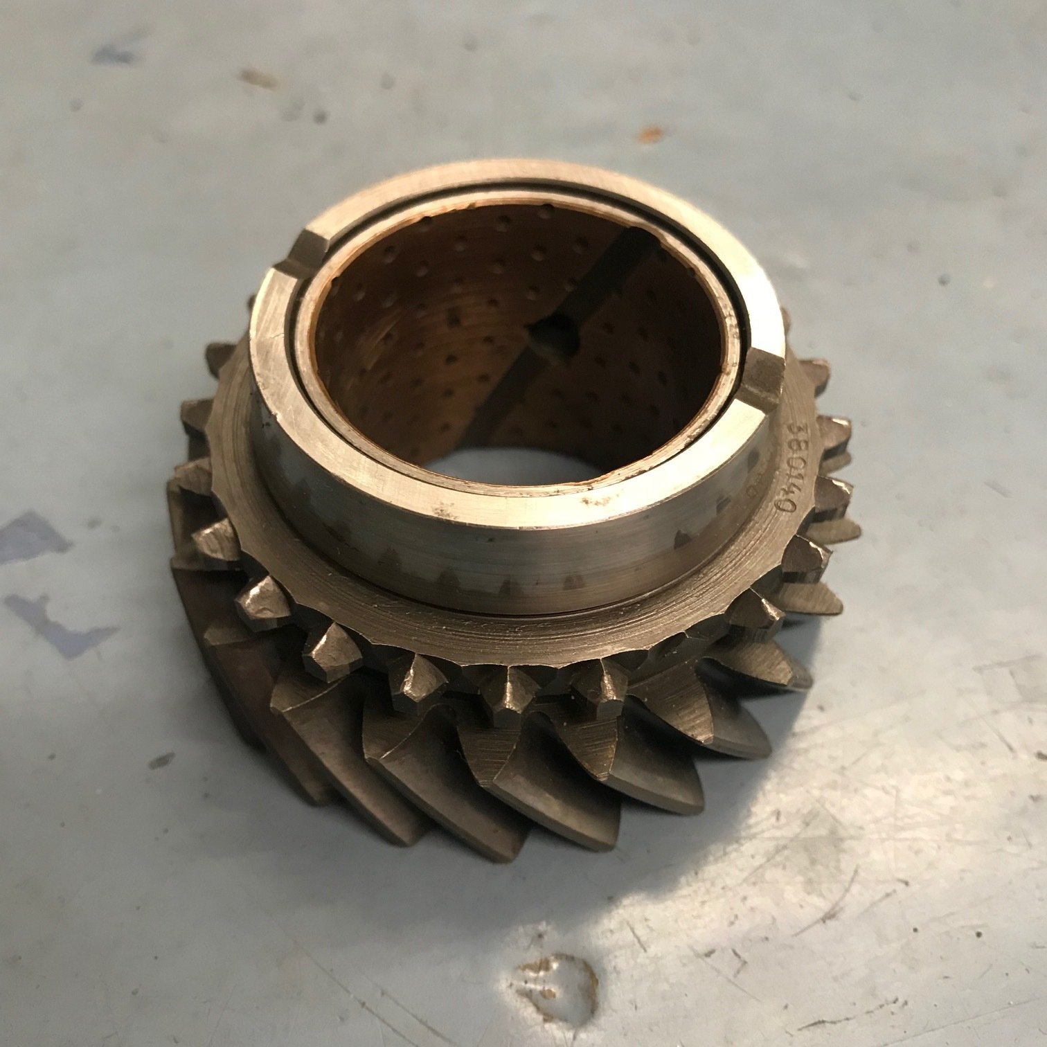 Volvo M40 3rd gear 22 tooth (used) 380140