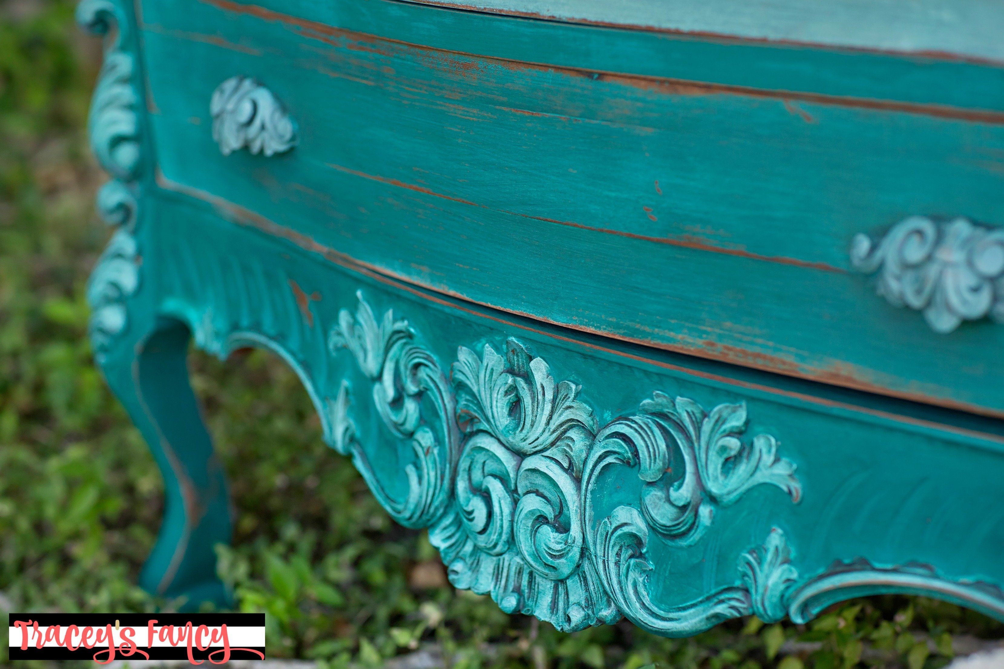 Farmhouse Ombre Color Wash Furniture Tutorial