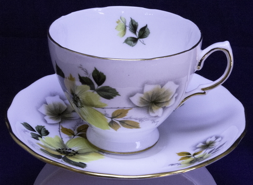Royal Standard (England) Old Chelsea Saucer