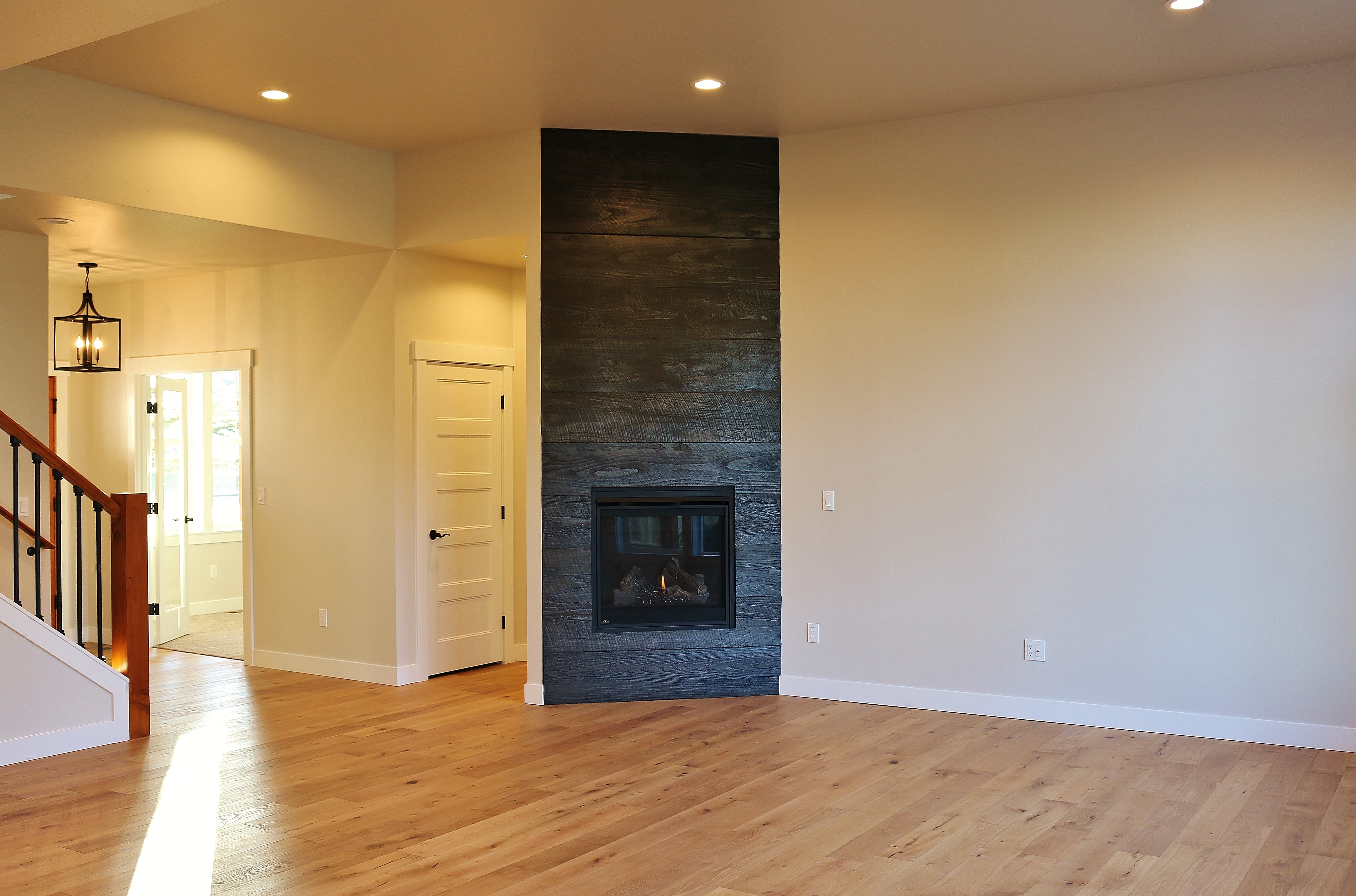 Contemporary Farmhouse 801