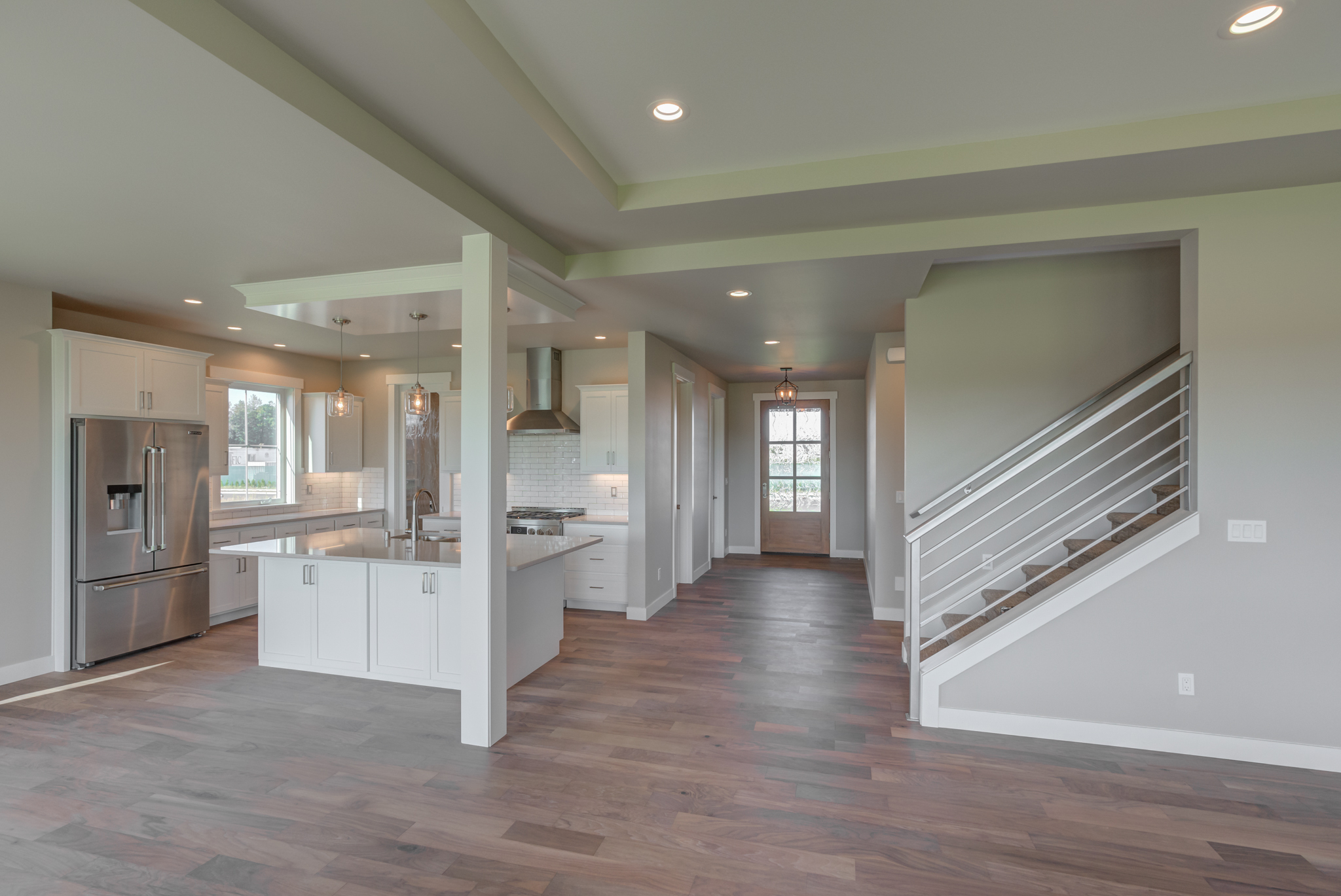 Contemporary Farmhouse 819