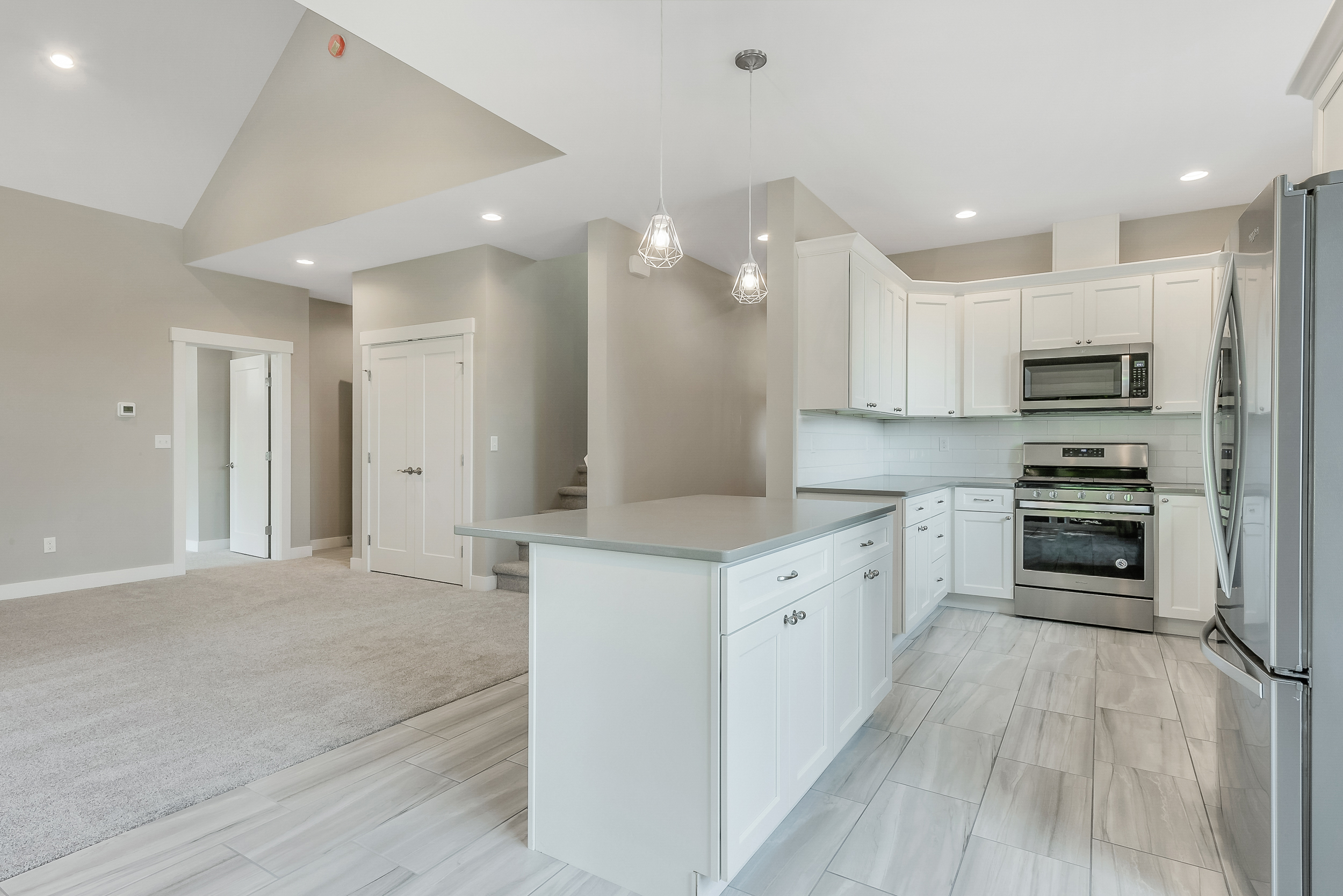 Contemporary Farmhouse 814