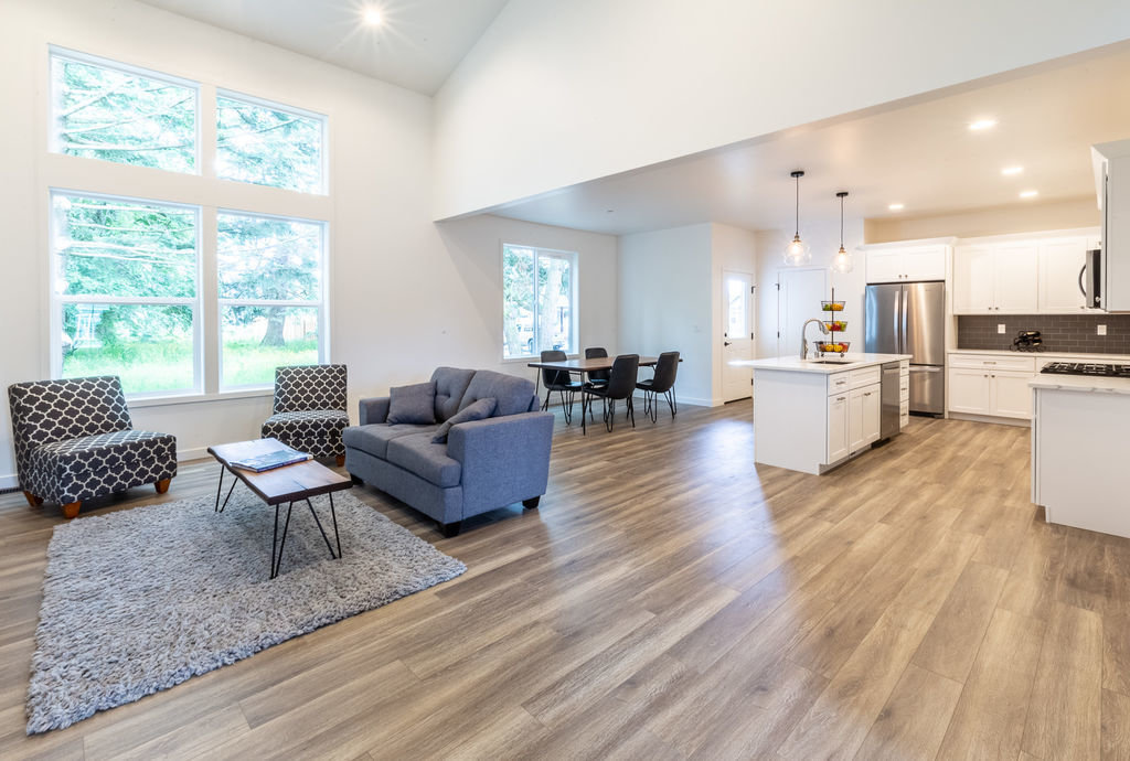 Contemporary Farmhouse 801
