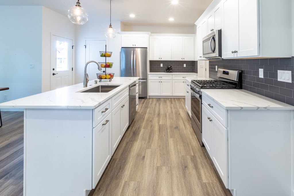 Contemporary Farmhouse 801