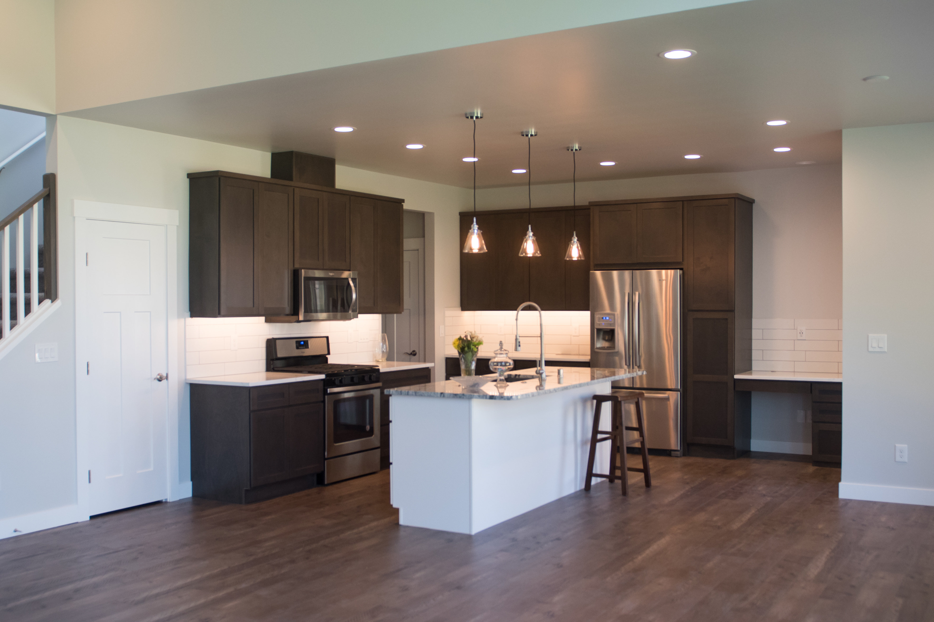 Contemporary Farmhouse 802