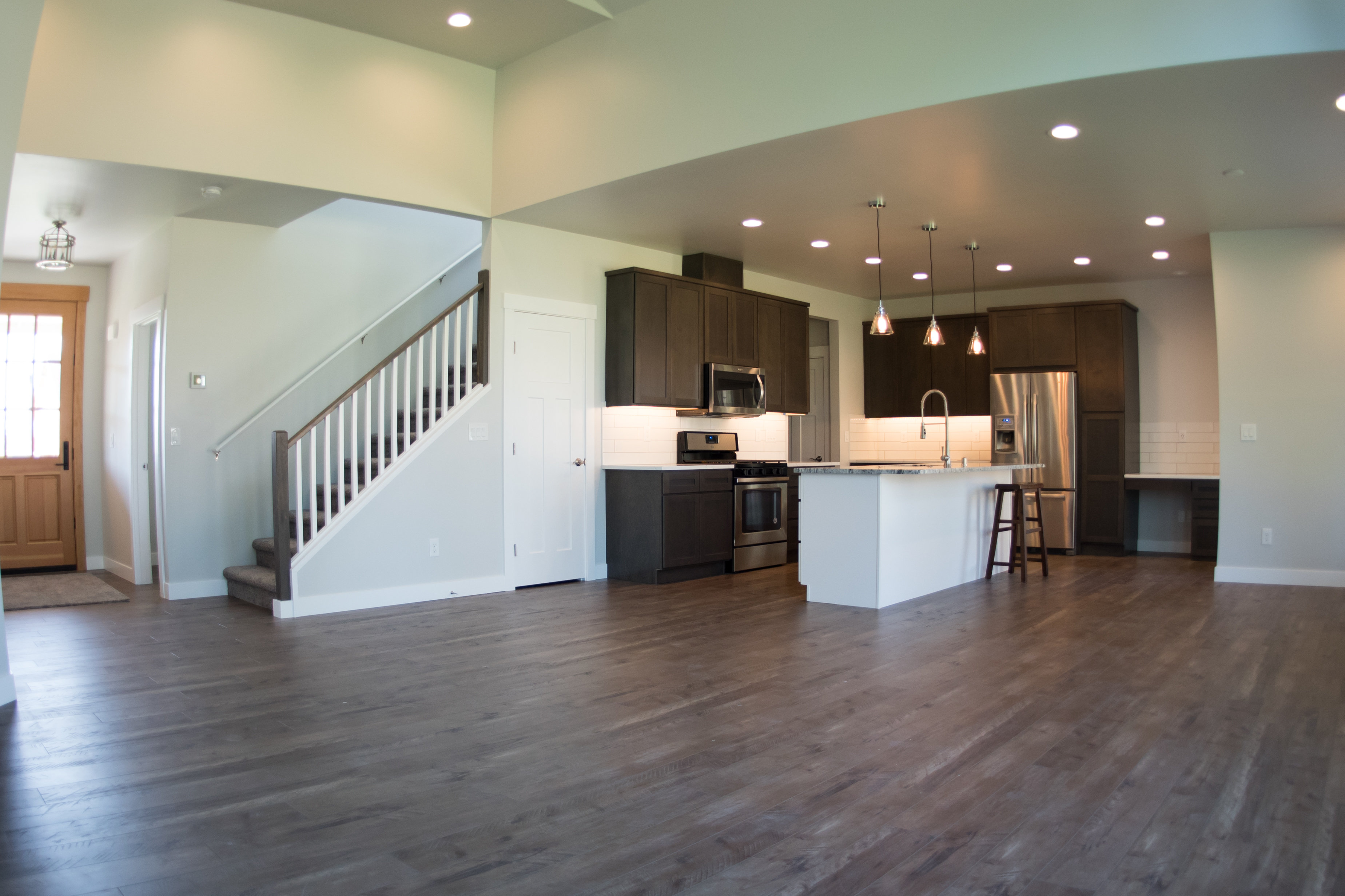 Contemporary Farmhouse 802