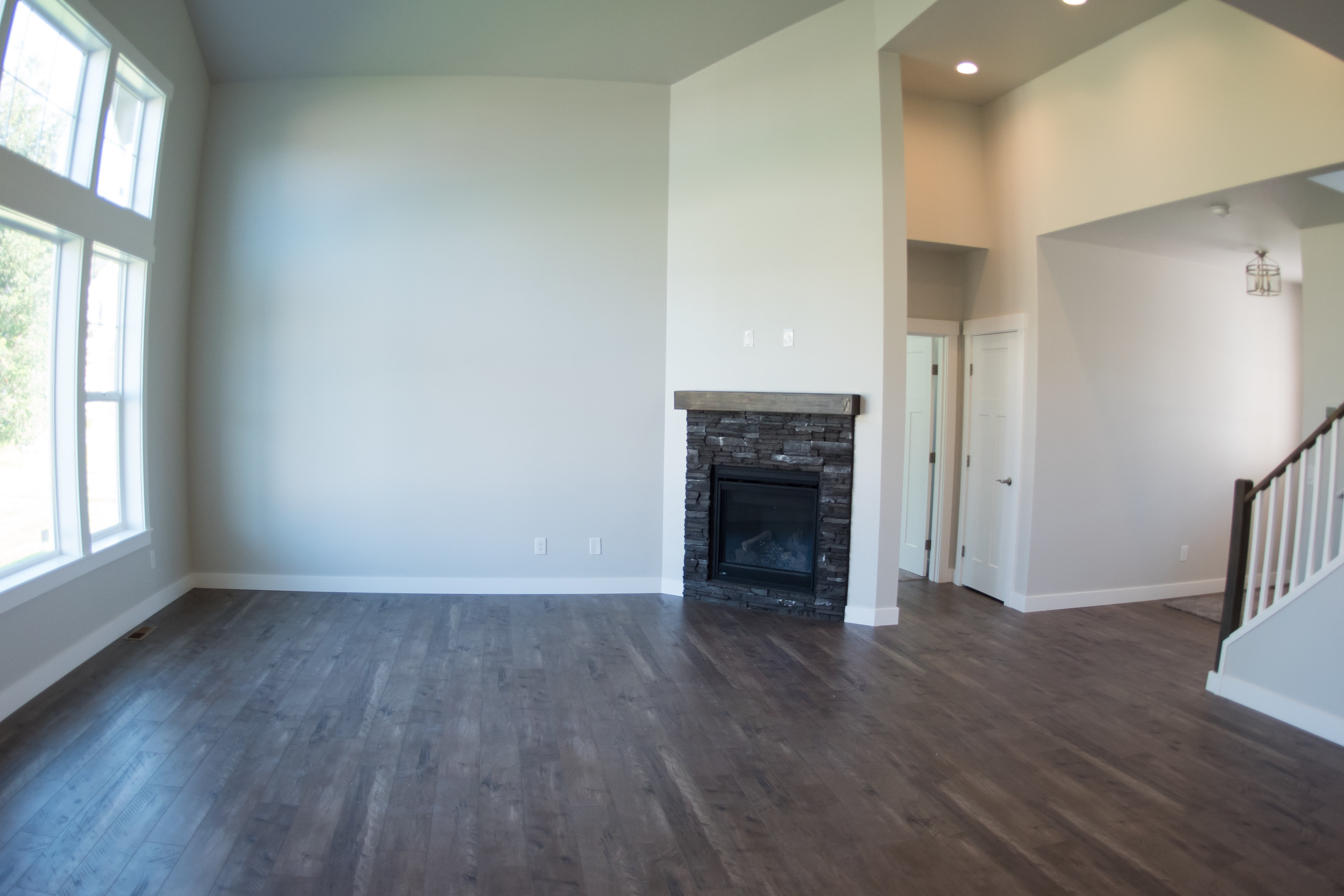 Contemporary Farmhouse 802