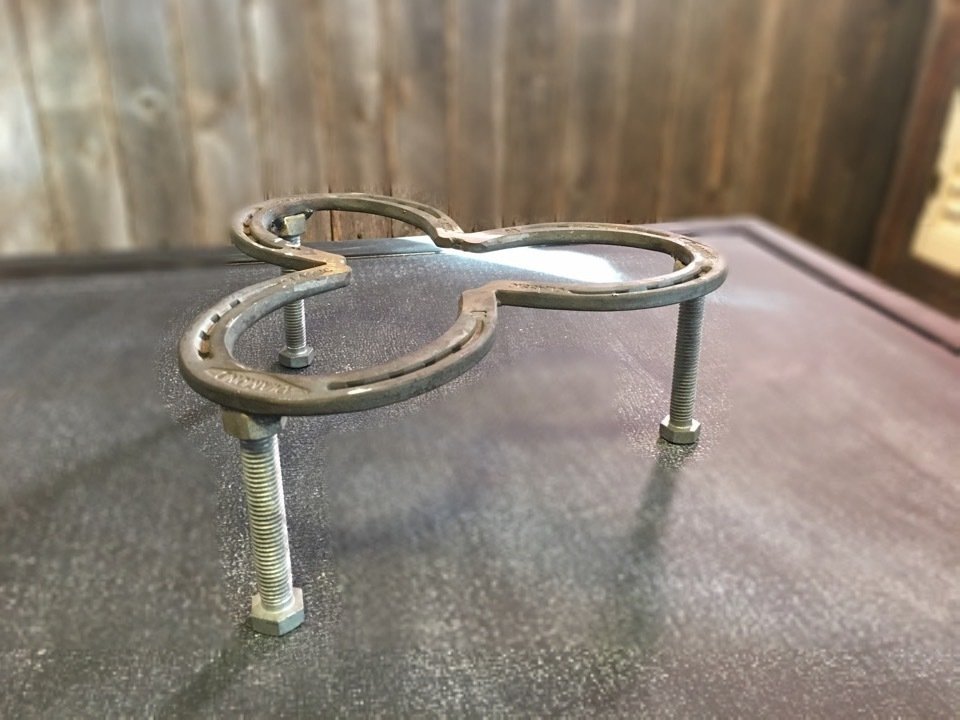 Horseshoe Dutch Oven Trivet 18