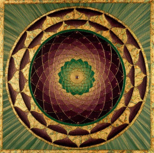 Plum and Emerald Connection 00039