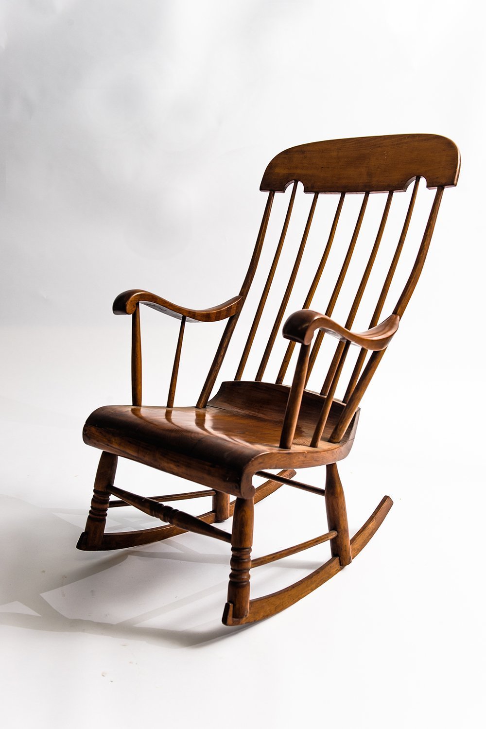 antique-rocking-chair-maple-rocker-with-curved-seat