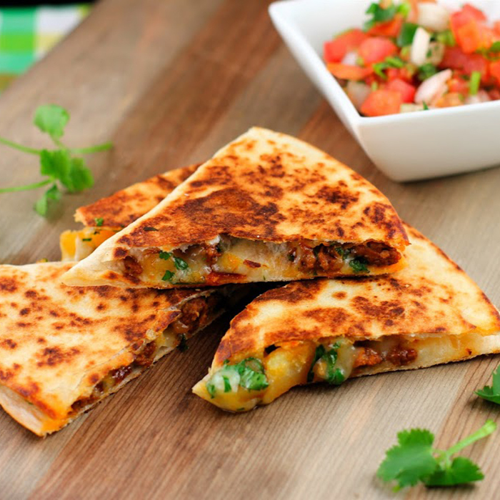 Quesadillas with salsa & Sour cream 00110