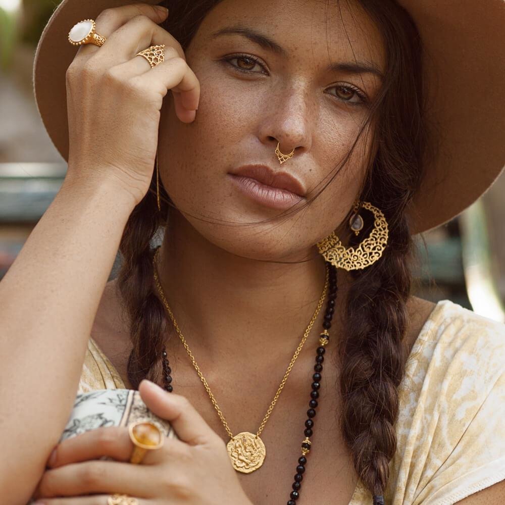 Amanapura Earrings • Moonstone 00023