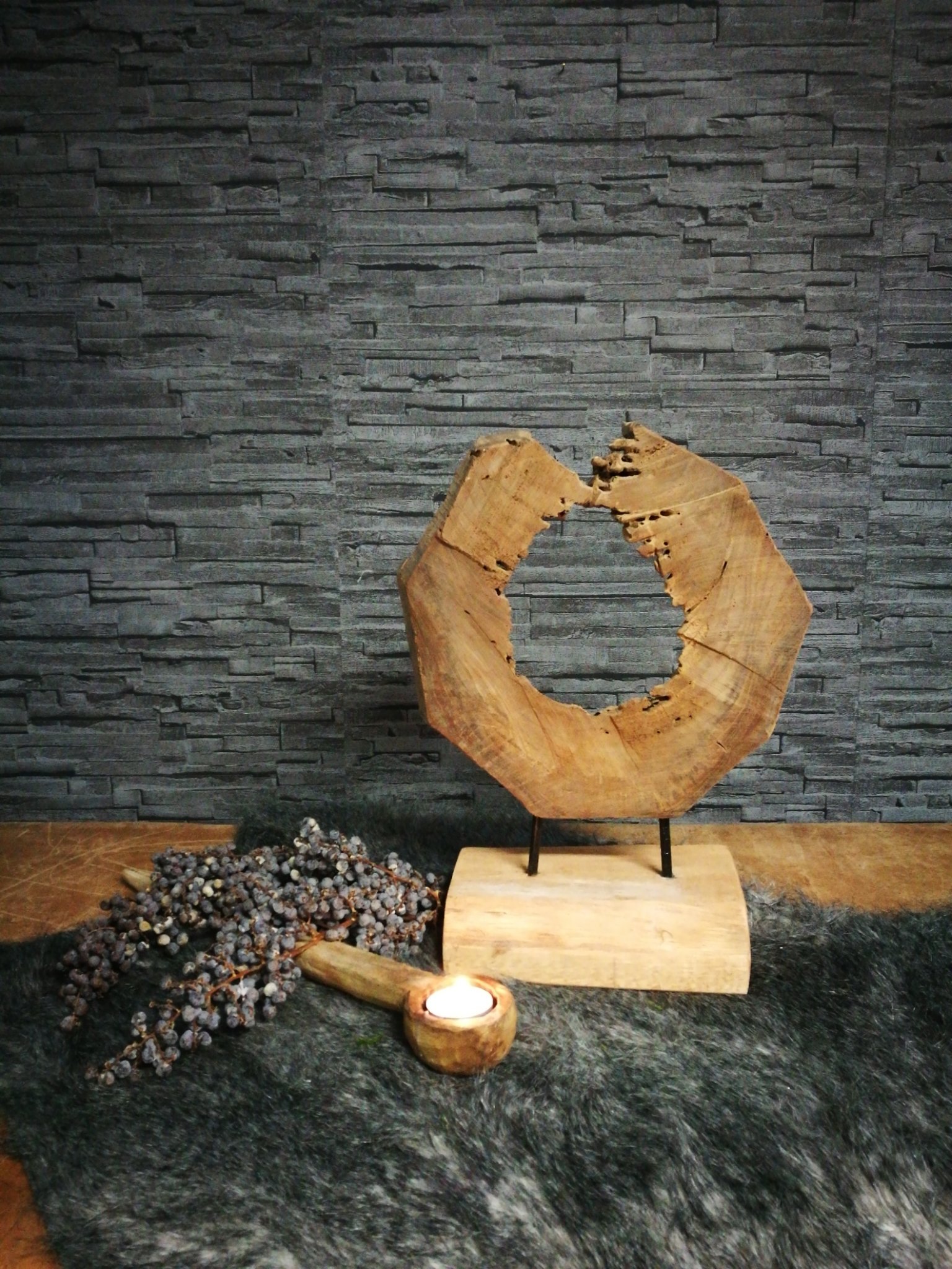 Houten object op voet 00270