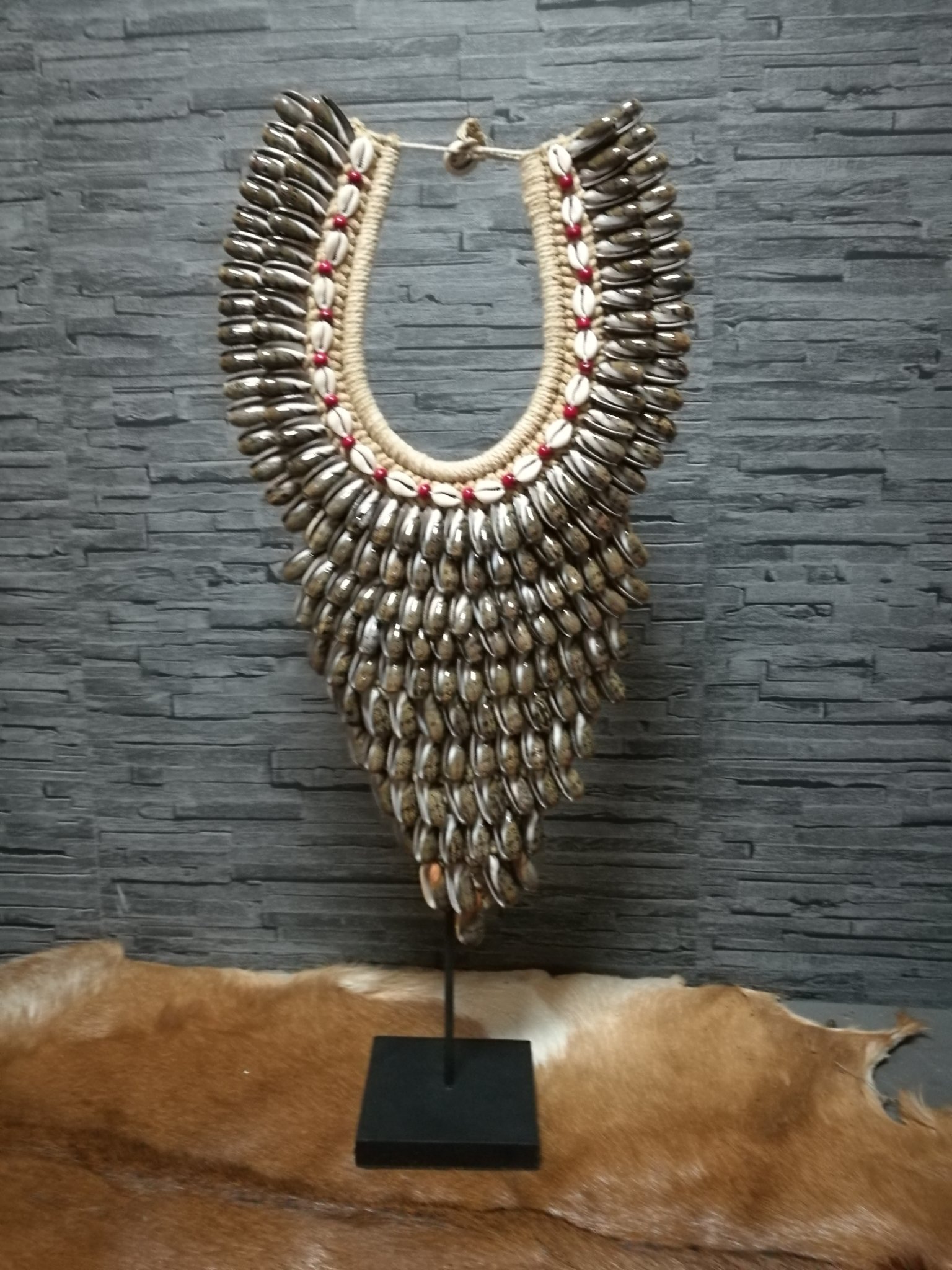 Schelpenketting lang model bruin 00963